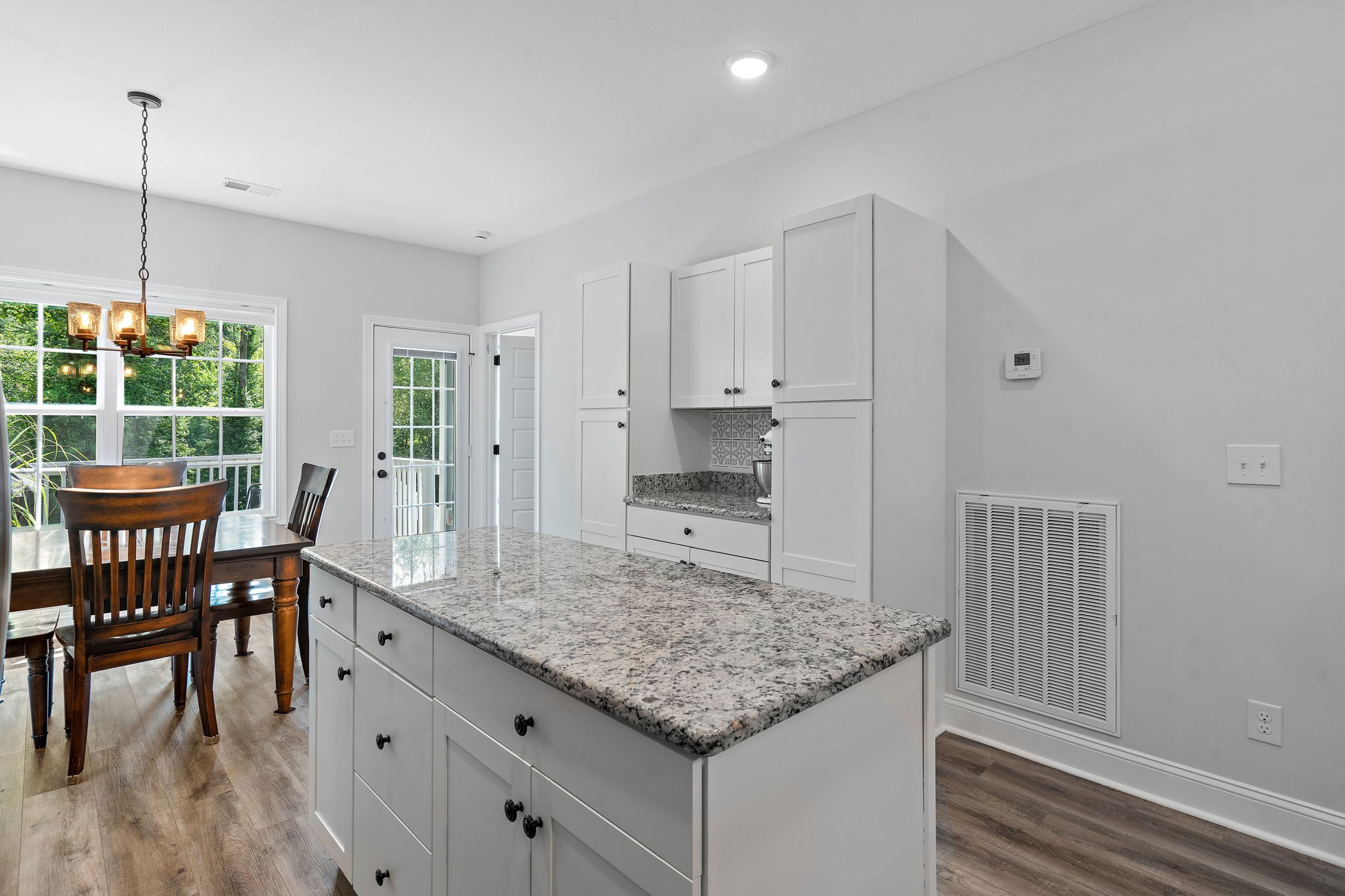 325 Rossview Road Clarksville, TN 37043 - Photo 12 of 32 Gallery Image 12
