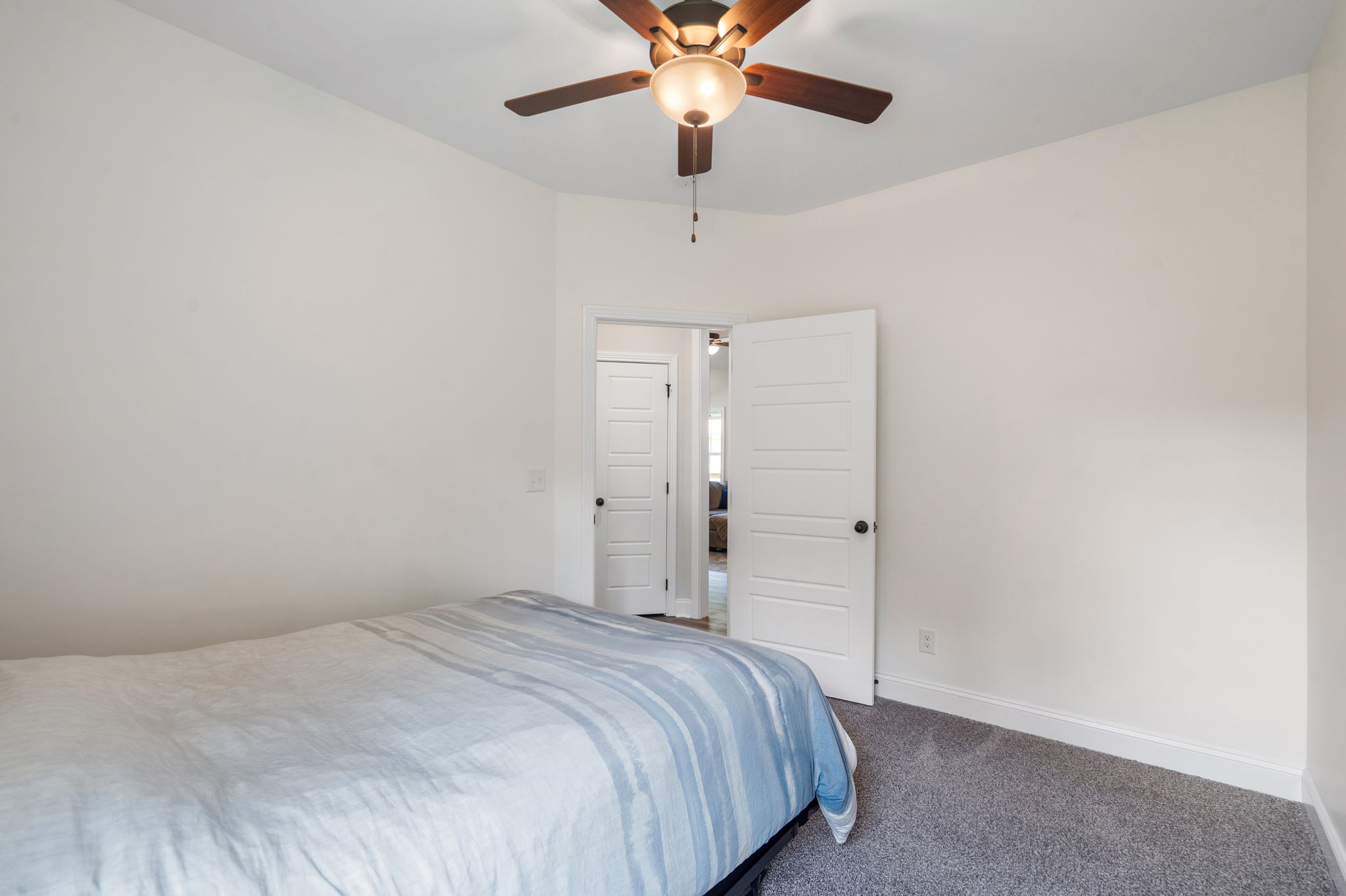 325 Rossview Road Clarksville, TN 37043 - Photo 17 of 32 Gallery Image 17