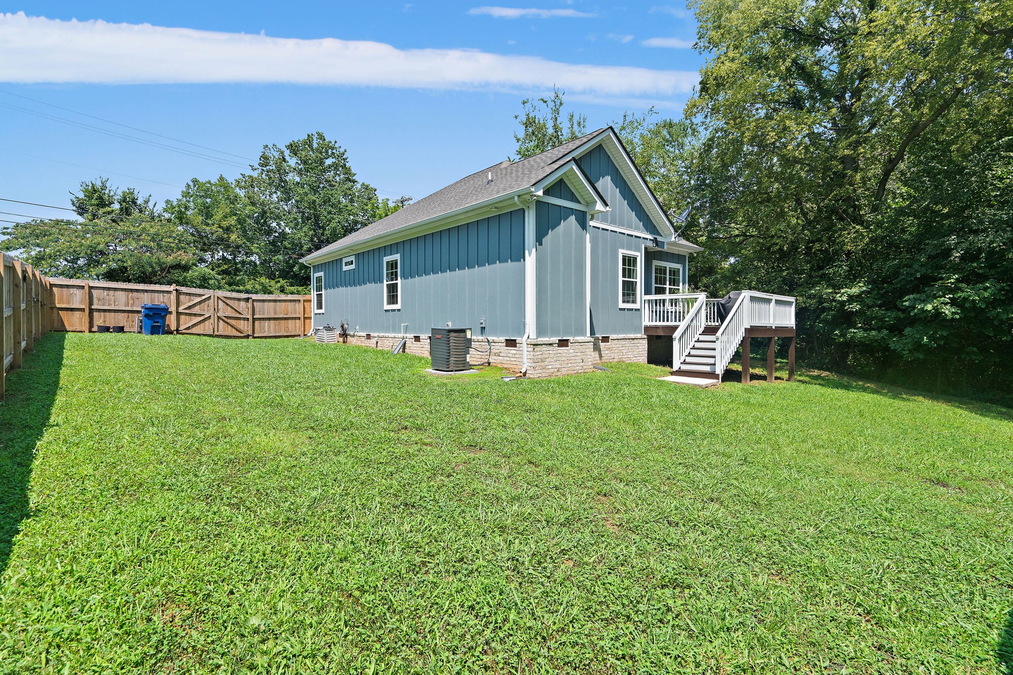 325 Rossview Road Clarksville, TN 37043 - Photo 29 of 32 Gallery Image 29