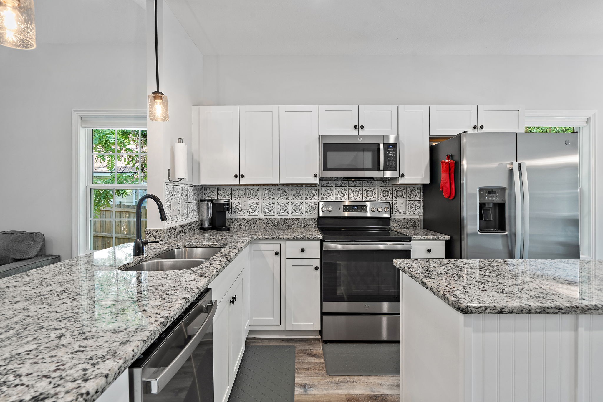 325 Rossview Road Clarksville, TN 37043 - Photo 10 of 32 Gallery Image 10