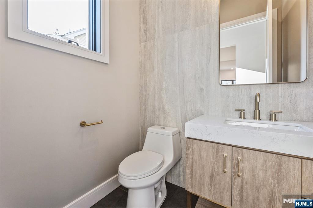 44 George Street Tenafly, NJ 07670 - Photo 15 of 34