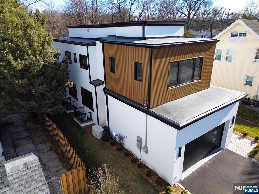 44 George Street Tenafly, NJ 07670 - Photo 3 of 34