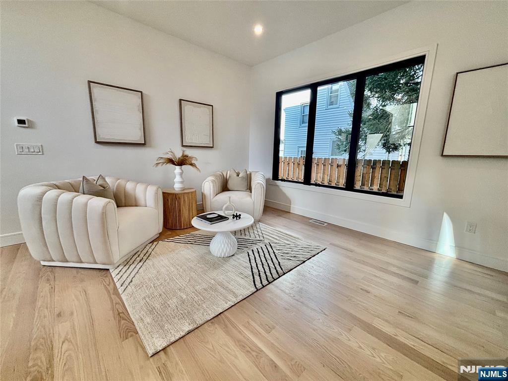 44 George Street Tenafly, NJ 07670 - Photo 7 of 34