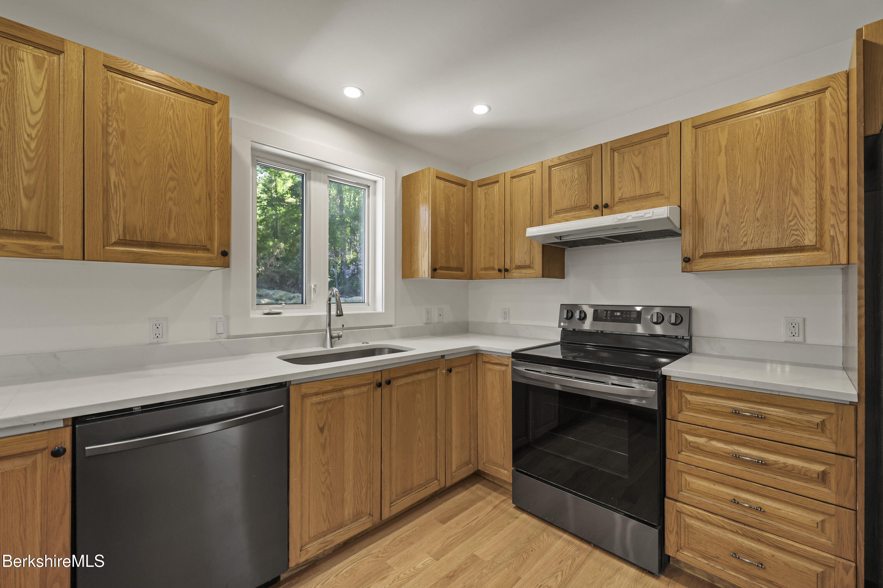 1000 Simonds Road Williamstown, MA 01267 - Photo 19 of 56 100 Kitchen
