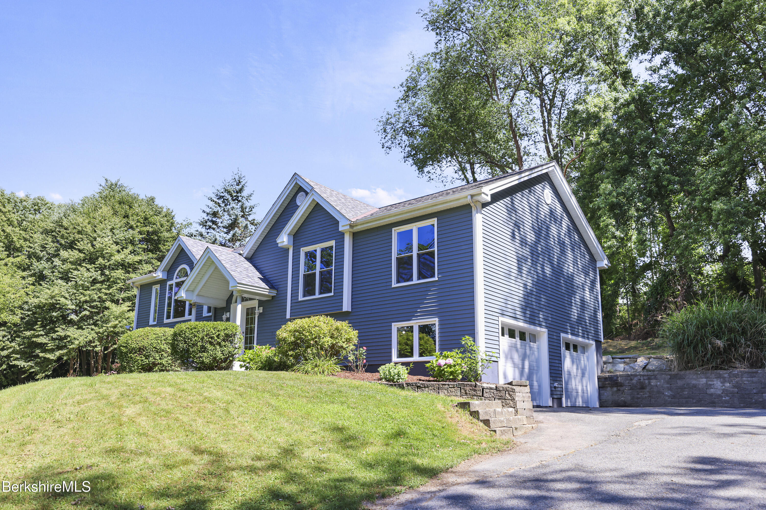 1000 Simonds Road Williamstown, MA 01267 - Photo 2 of 56 10 Exterior Front
