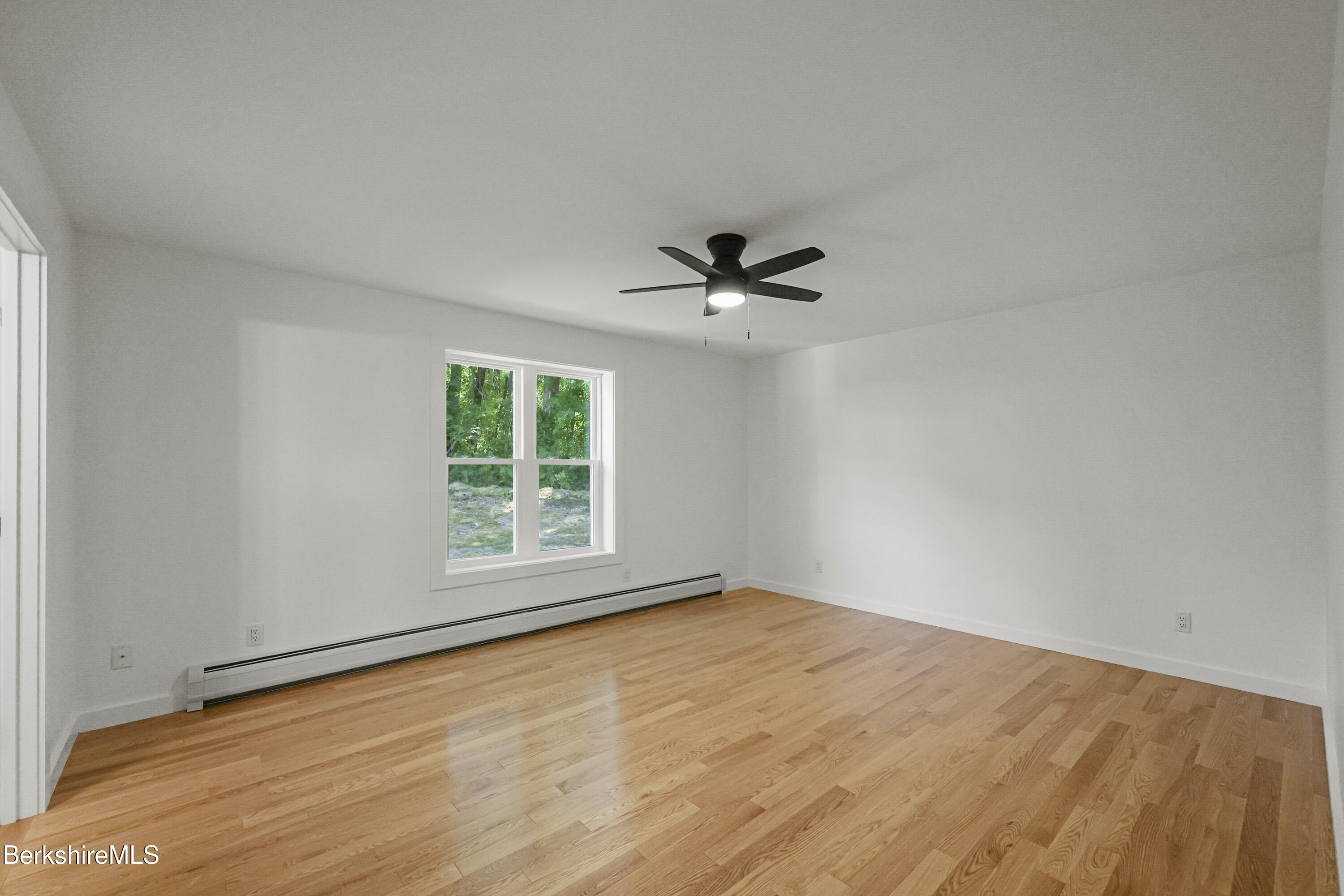 1000 Simonds Road Williamstown, MA 01267 - Photo 22 of 56 115 Primary Bedroom