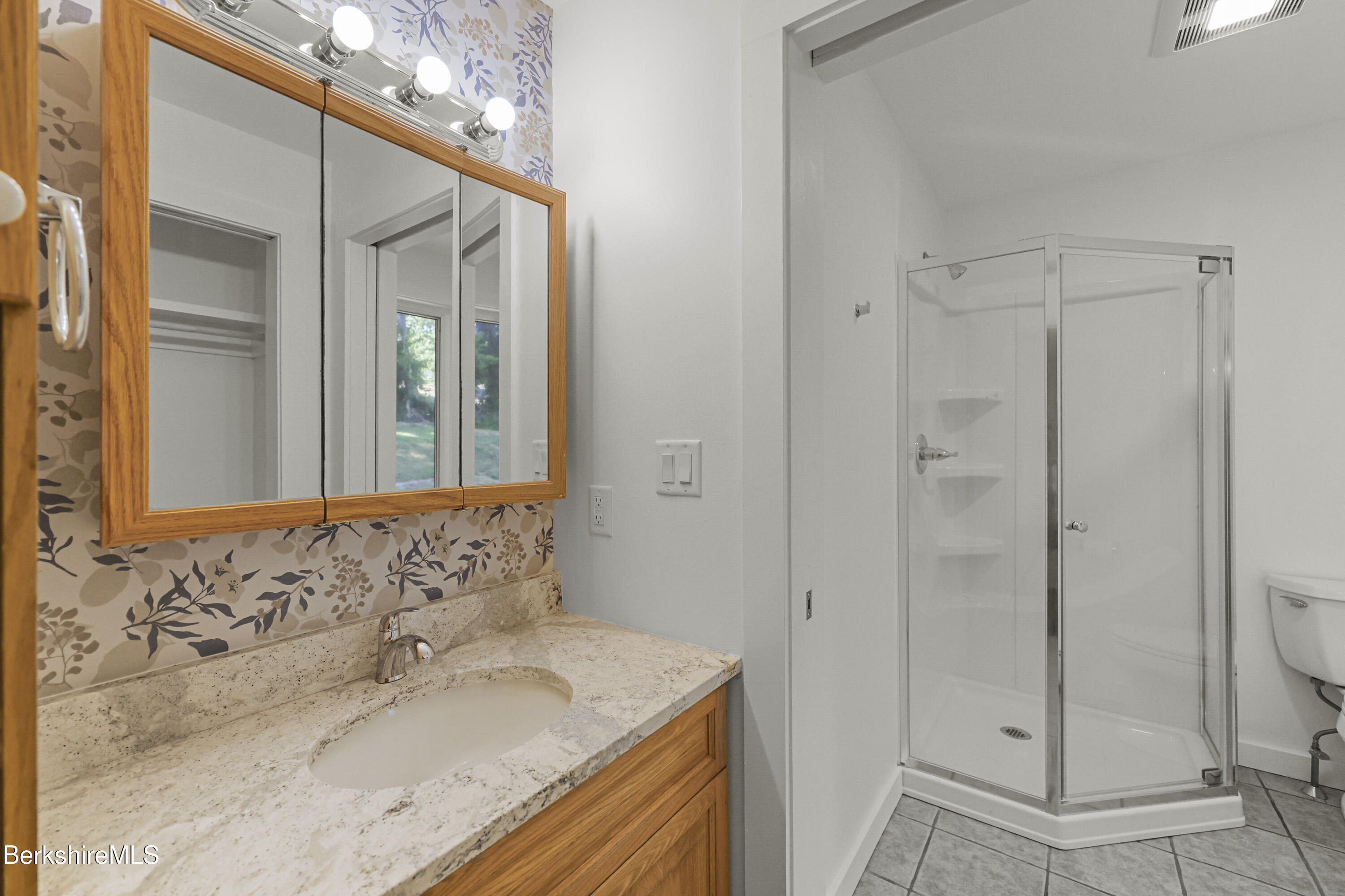 1000 Simonds Road Williamstown, MA 01267 - Photo 24 of 56 125 Primary Bathroom