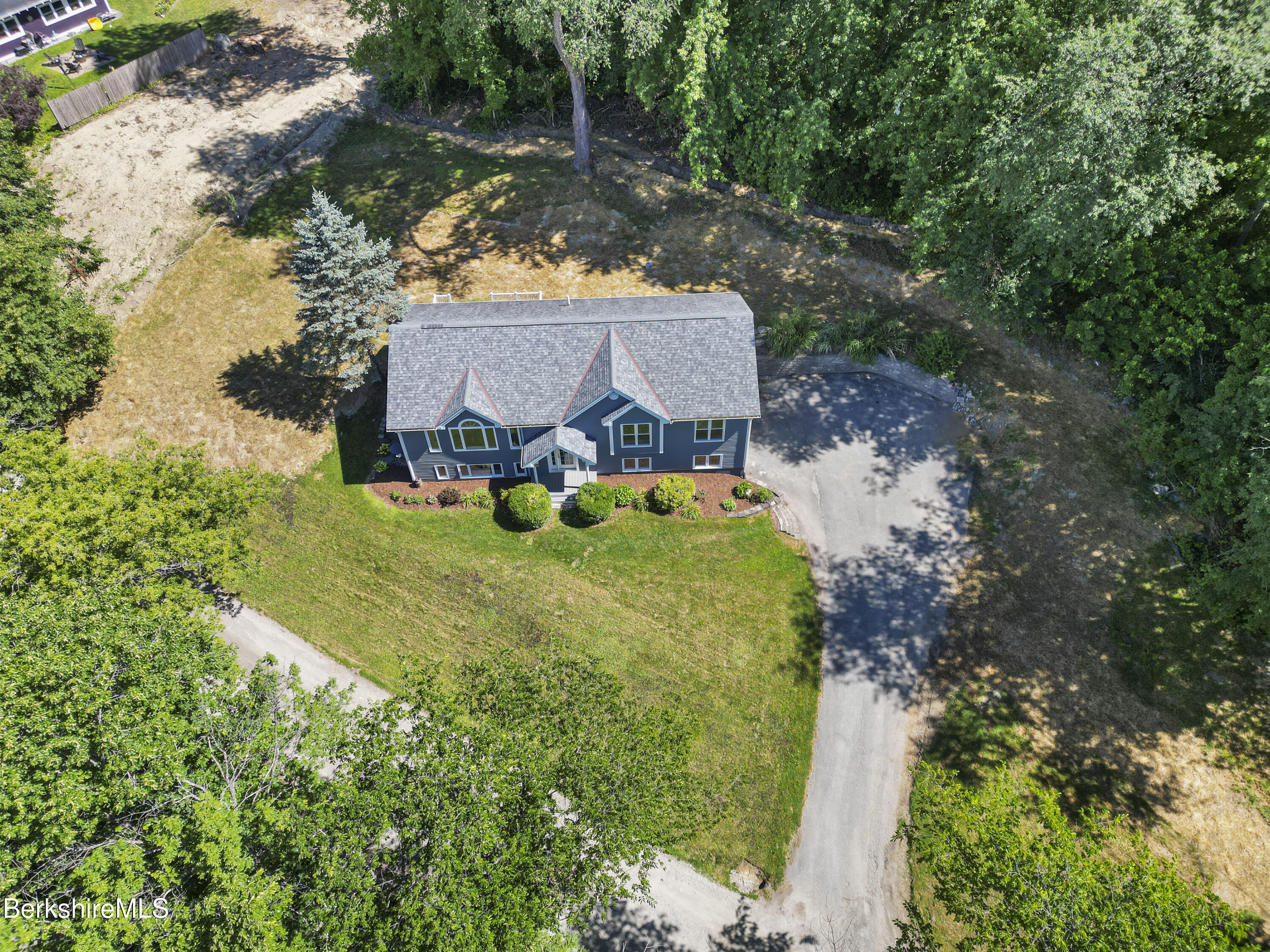 1000 Simonds Road Williamstown, MA 01267 - Photo 54 of 56 915 Aerial View