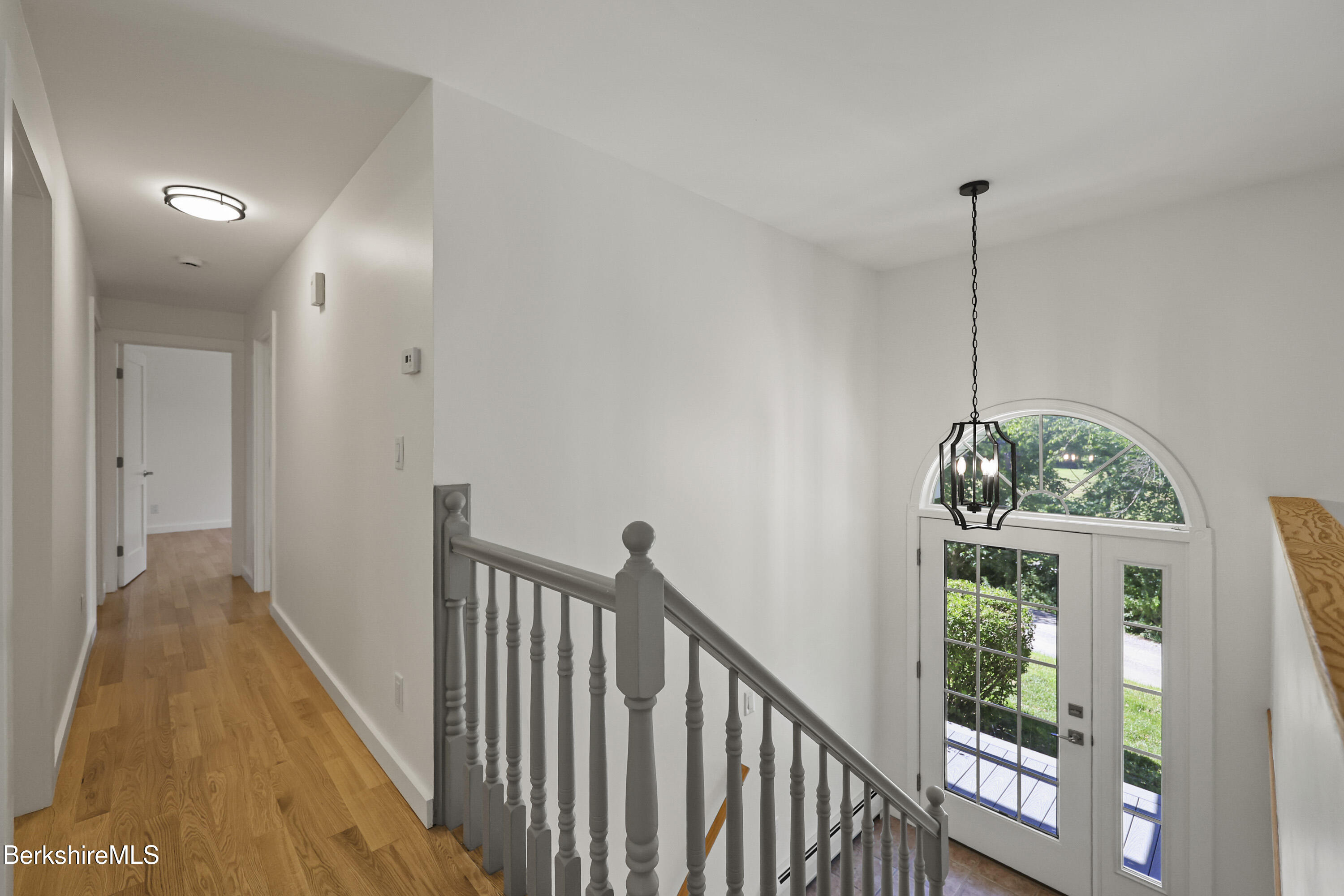 1000 Simonds Road Williamstown, MA 01267 - Photo 6 of 56 35 Foyer