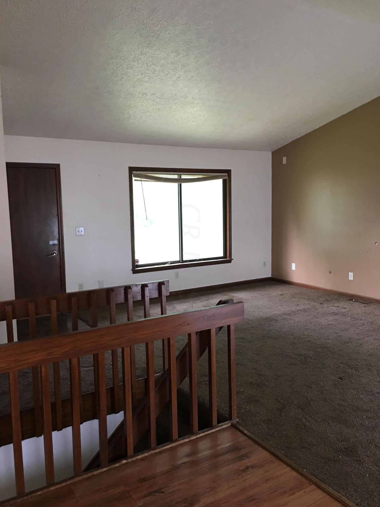 1344 Greenleaf Road Columbus, OH 43223 - Photo 2 of 14