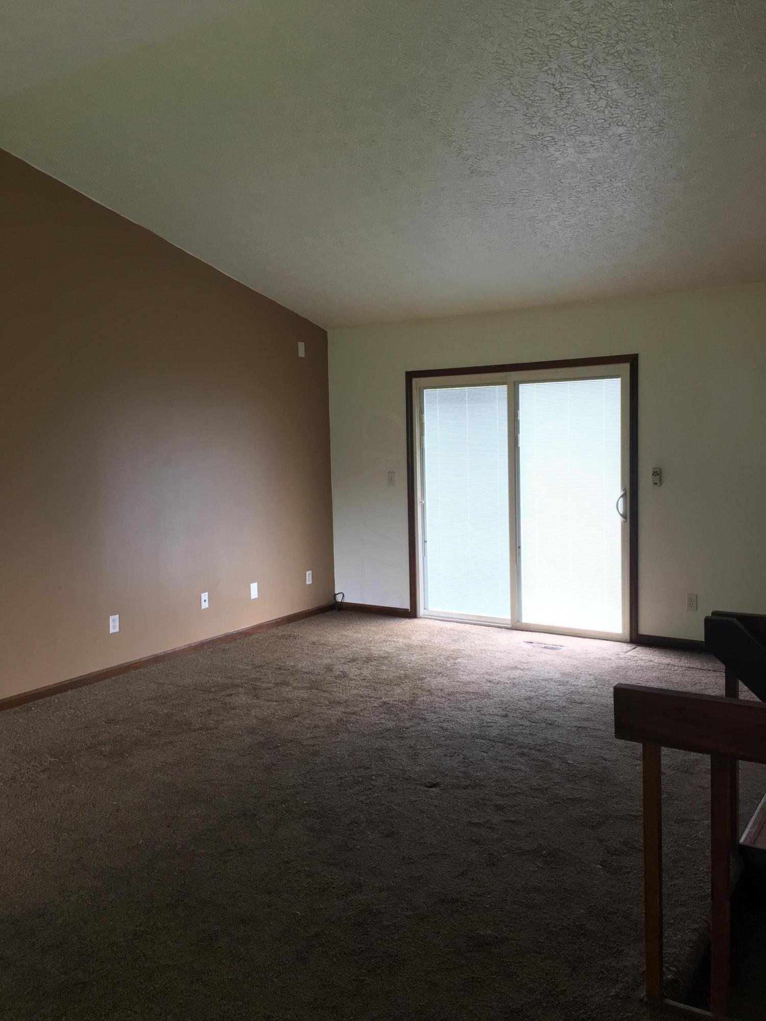 1344 Greenleaf Road Columbus, OH 43223 - Photo 3 of 14