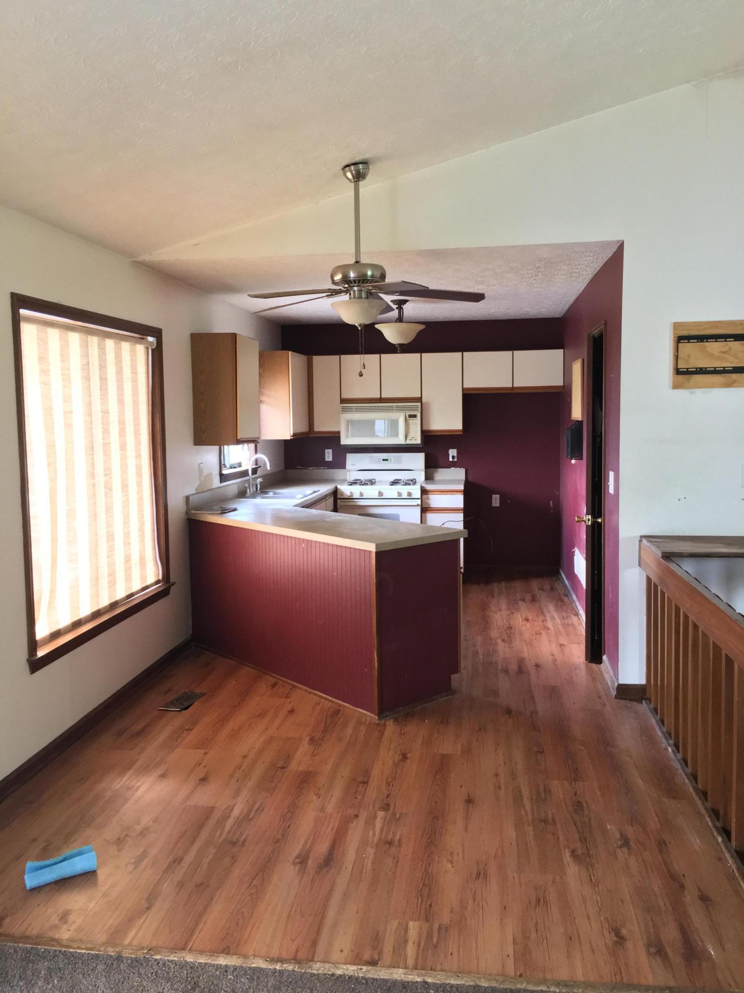 1344 Greenleaf Road Columbus, OH 43223 - Photo 4 of 14