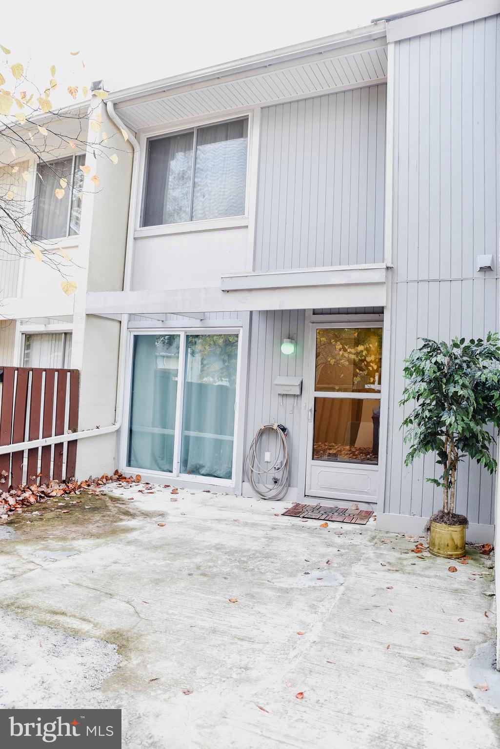 2424 Southgate Square Reston, VA 20191 - Photo 1 of 24