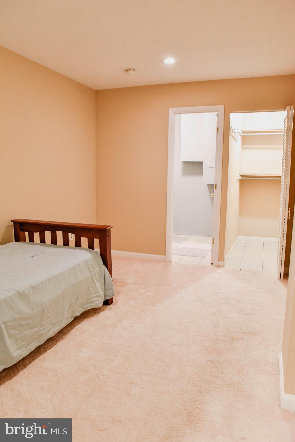 2424 Southgate Square Reston, VA 20191 - Photo 21 of 24