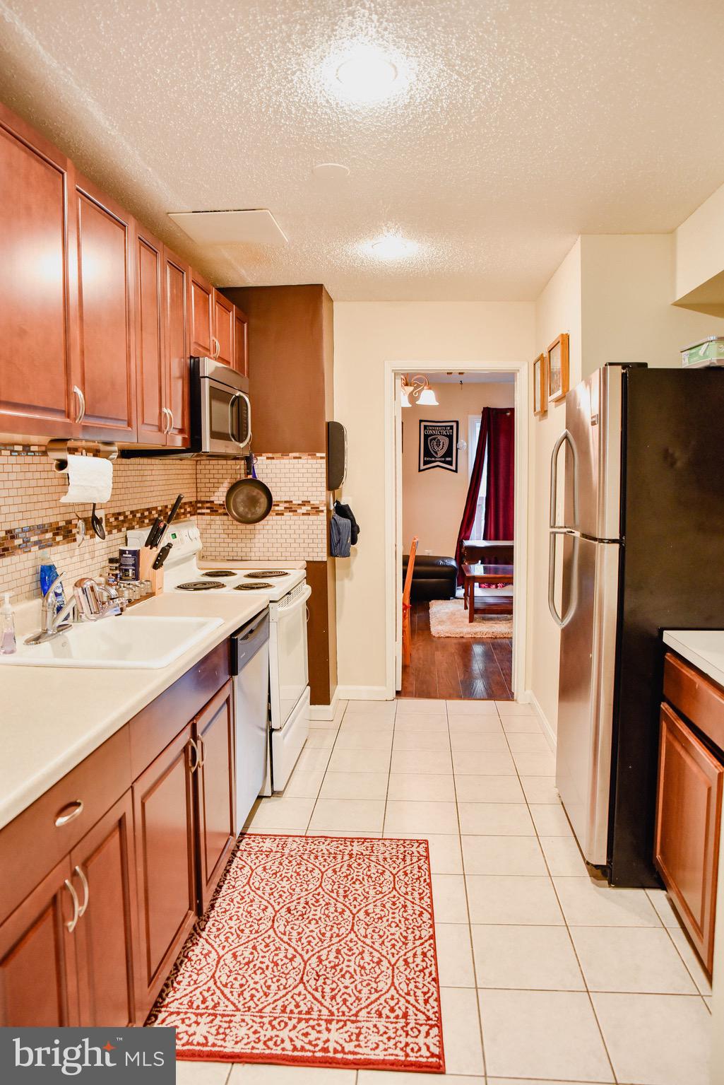 2424 Southgate Square Reston, VA 20191 - Photo 6 of 24