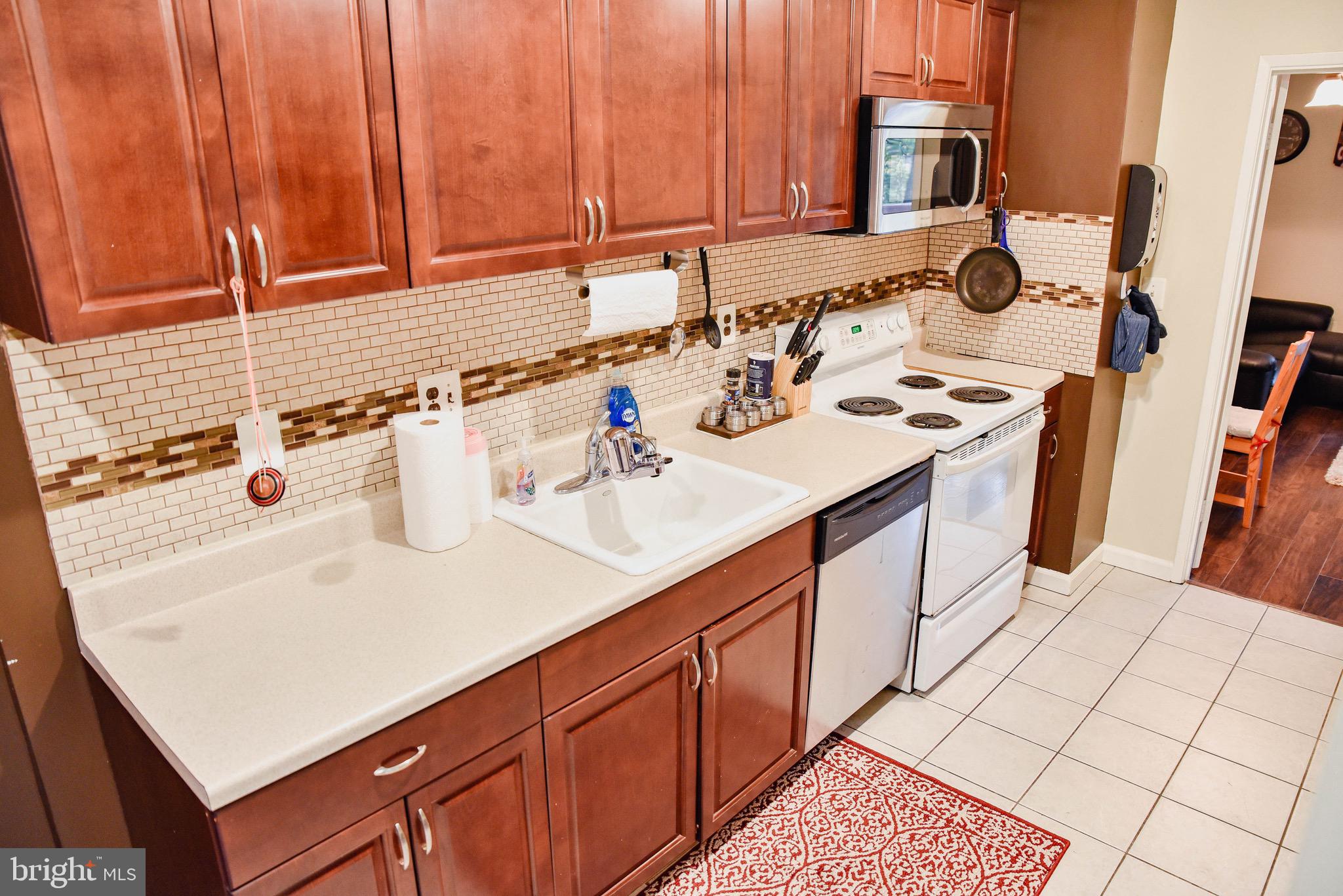 2424 Southgate Square Reston, VA 20191 - Photo 9 of 24