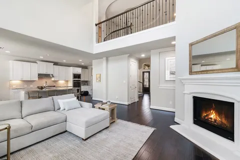 $950,000 | 15504 Cabrillo Way, Austin, TX 78738