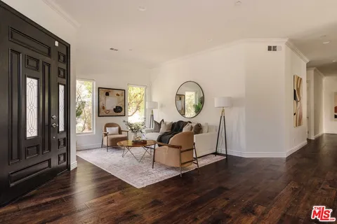 $4,395,000 | 1602 Sunset Avenue, Santa Monica, CA 90405
