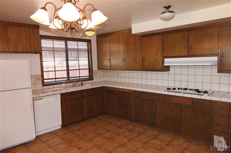920 West Roderick Avenue Oxnard, CA 93030 - Photo 9 of 20 Additional Photo