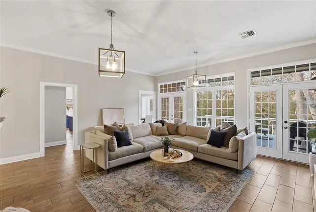 $369,900 | 2601 Manchester Drive, Bryan, TX 77802