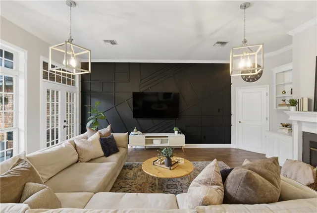 $369,900 | 2601 Manchester Drive, Bryan, TX 77802