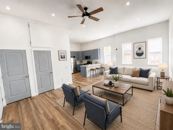 $1,800 | 322 Vine Street, Unit 2D, Camden, NJ 08102
