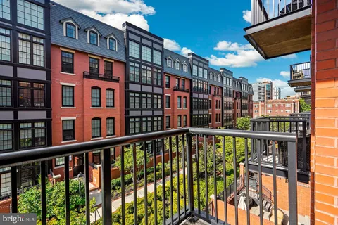 $1,049,900 | 1610 North Queen Street, Unit 213, Arlington, VA 22209