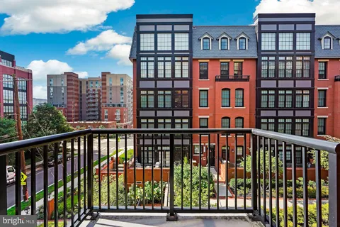 $1,049,900 | 1610 North Queen Street, Unit 213, Arlington, VA 22209