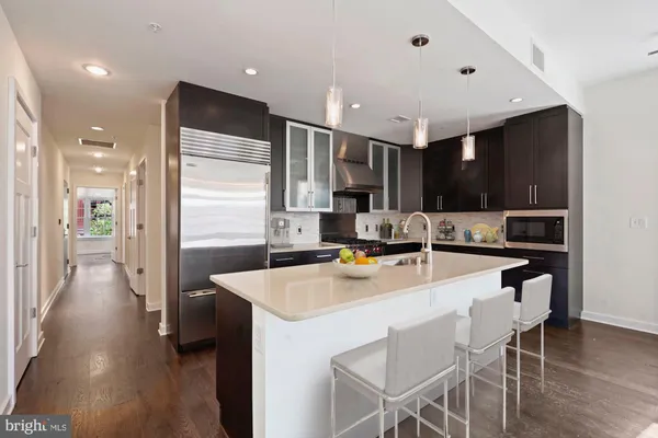 $1,049,900 | 1610 North Queen Street, Unit 213, Arlington, VA 22209