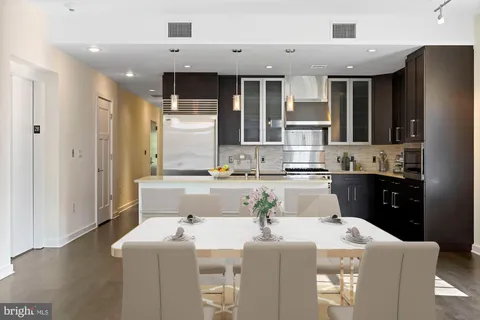 $1,049,900 | 1610 North Queen Street, Unit 213, Arlington, VA 22209