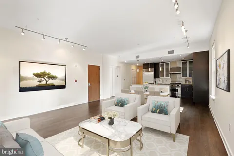 $1,049,900 | 1610 North Queen Street, Unit 213, Arlington, VA 22209