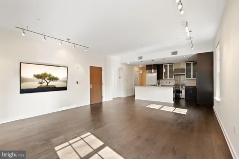 $1,049,900 | 1610 North Queen Street, Unit 213, Arlington, VA 22209