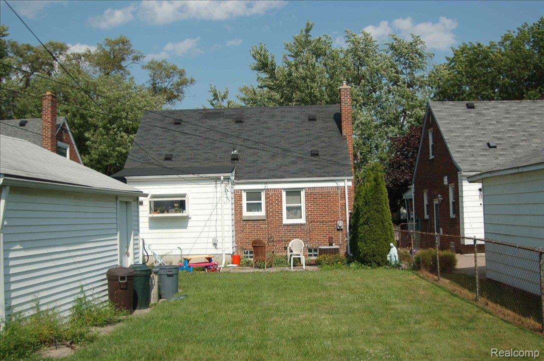 604 Shadowlawn Street Inkster, MI 48141 - Photo 13 of 14 Backyard 2