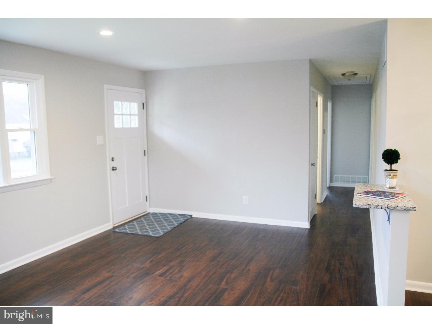752 Ridge Drive Mantua, NJ 08051 - Photo 5 of 18 Gallery Image 5