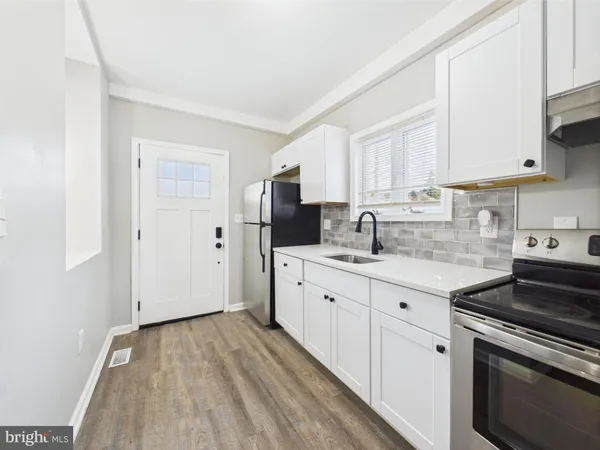 $1,325 | 300 West Chesapeake Avenue, Unit 1, Towson, MD 21204