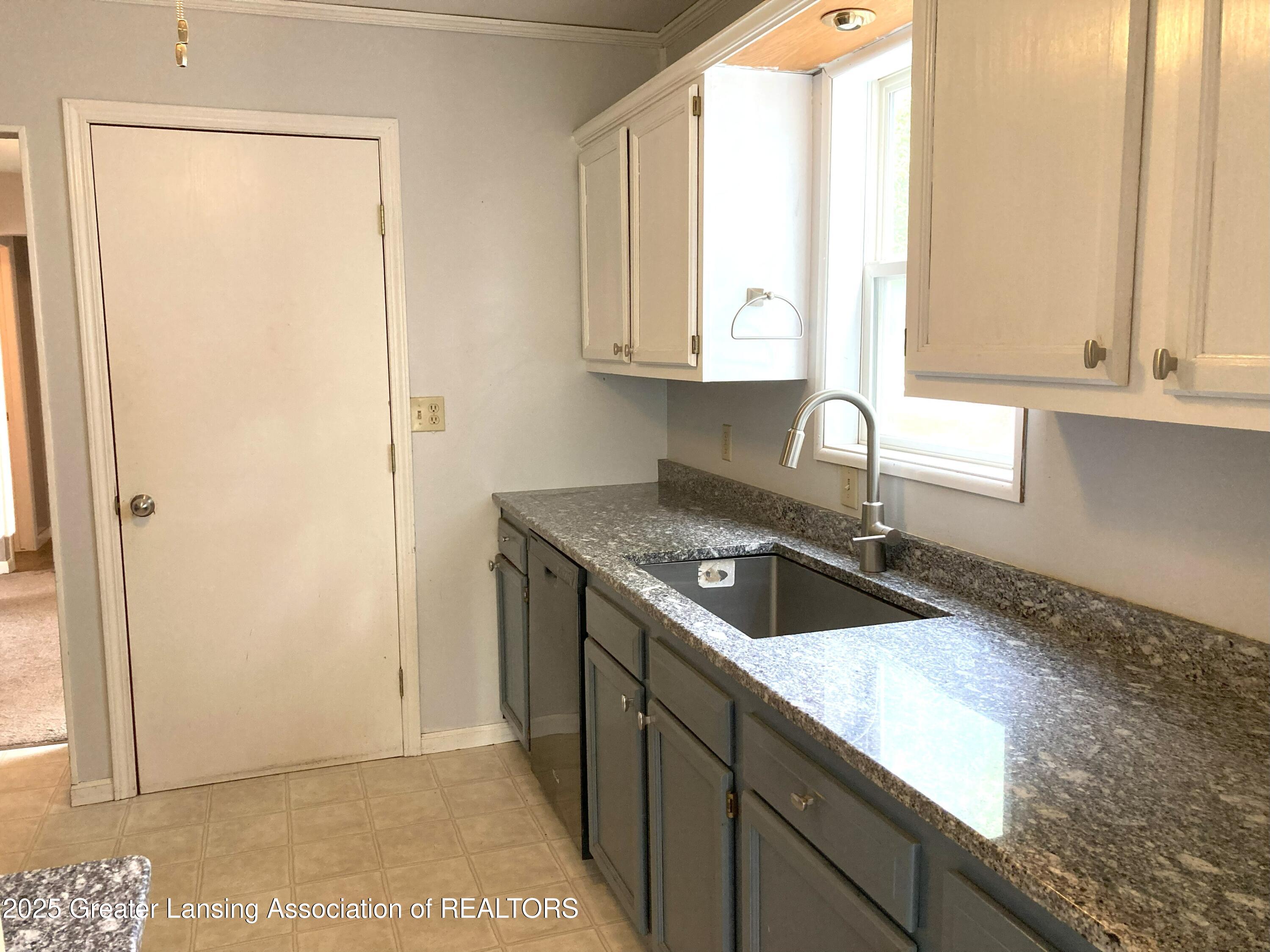 500 Spring Street Grand Ledge, MI 48837 - Photo 12 of 40 12 Kitchen
