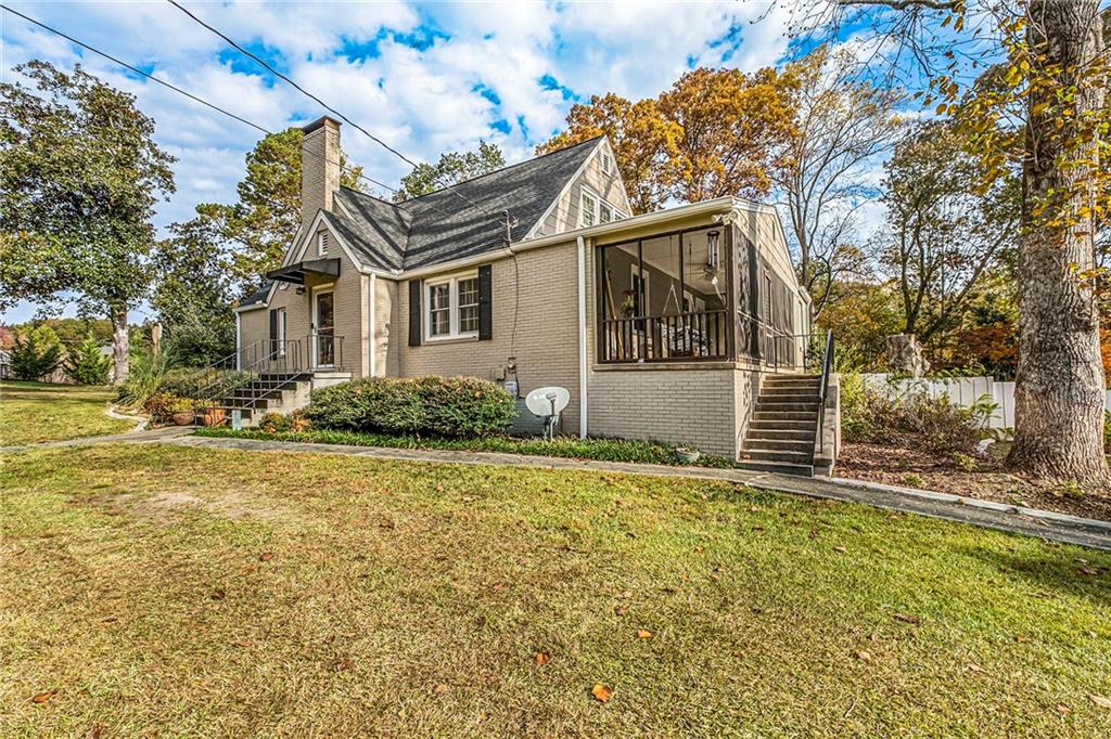 a house view with a outdoor space