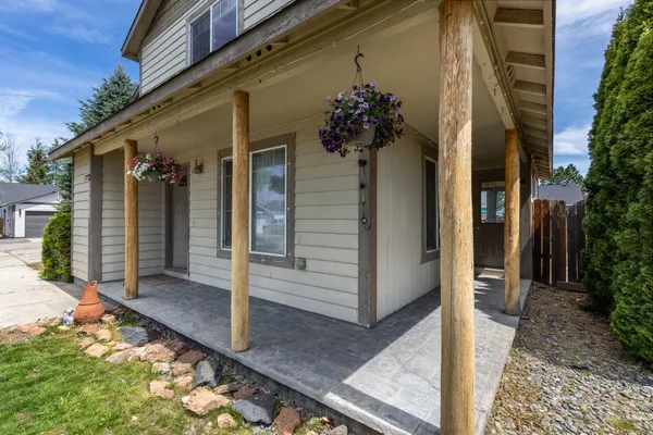 a view of a entryway front of house