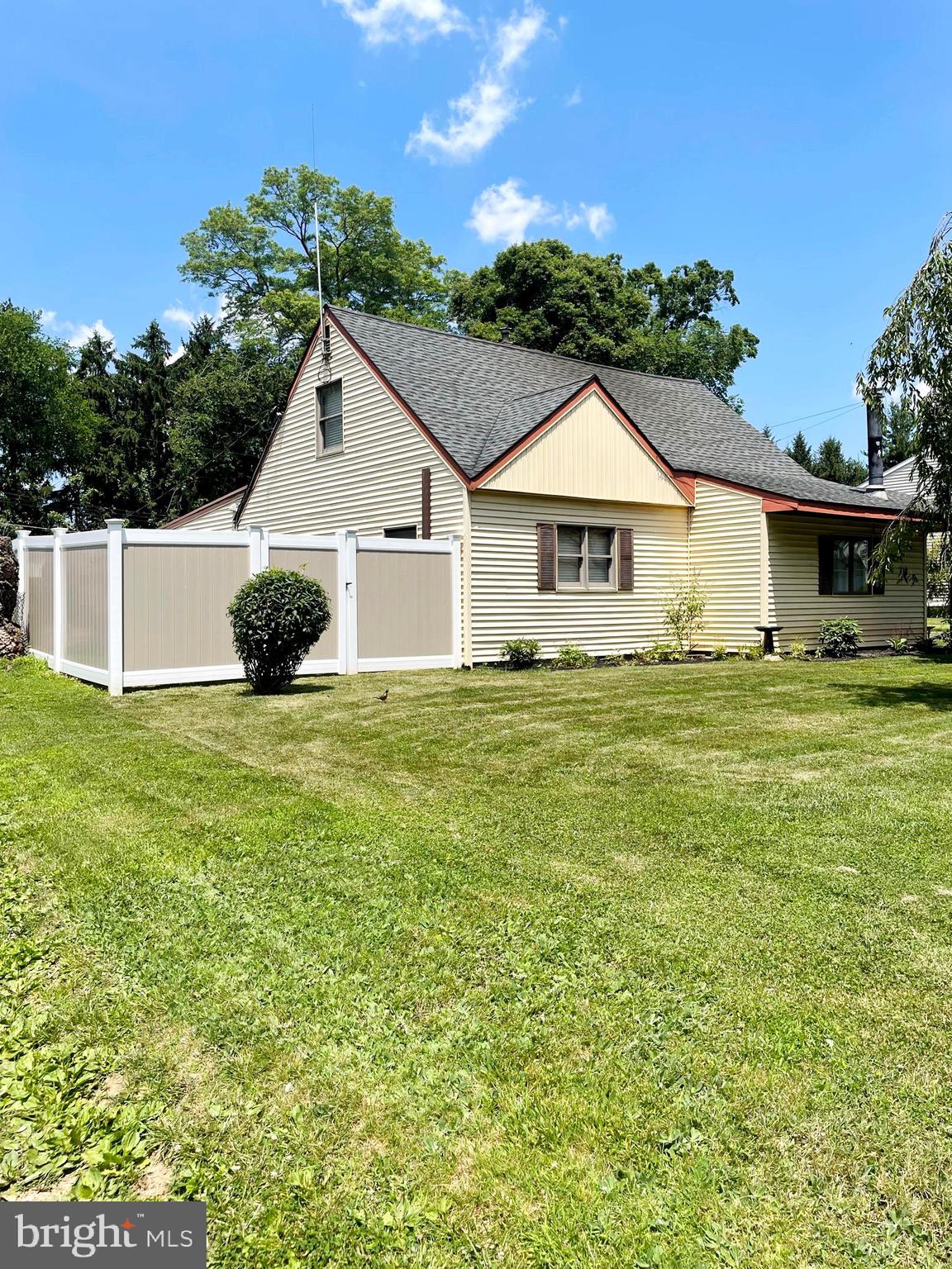 536 Cushmore Road Southampton, PA 18966 - Photo 2 of 29 Ext. Front