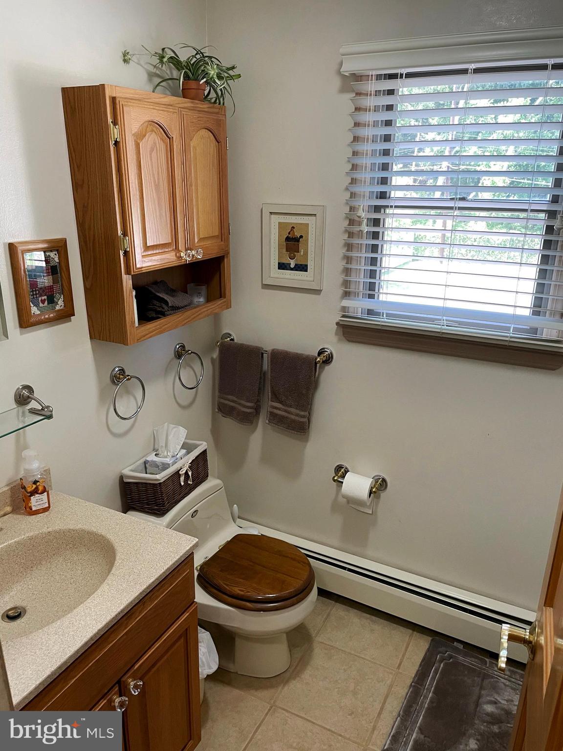 536 Cushmore Road Southampton, PA 18966 - Photo 27 of 29 2nd Floor Bath