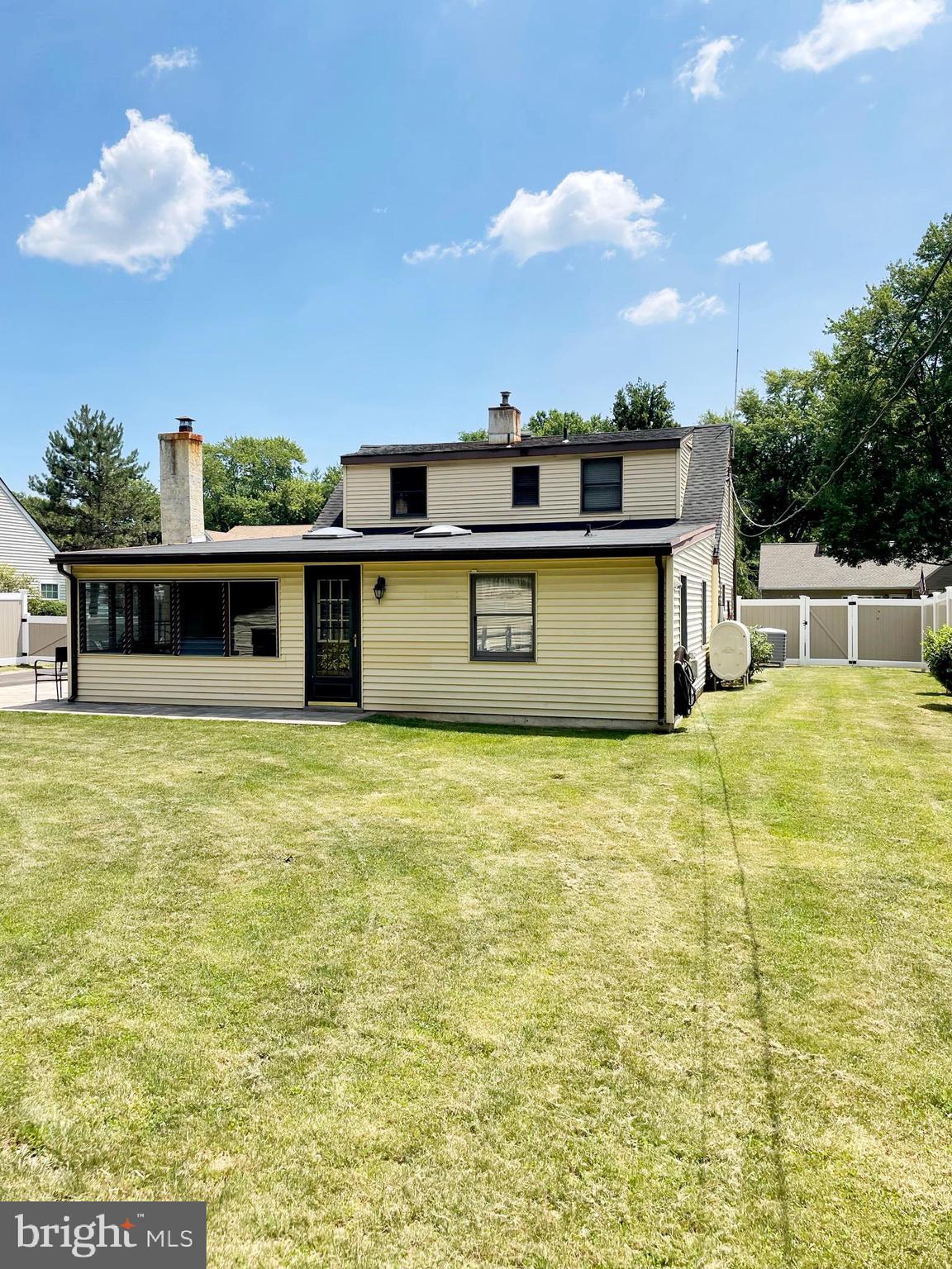 536 Cushmore Road Southampton, PA 18966 - Photo 4 of 29 Ext. Back