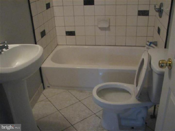 1009 Thornton Road Boothwyn, PA 19061 - Photo 11 of 15 Bathroom