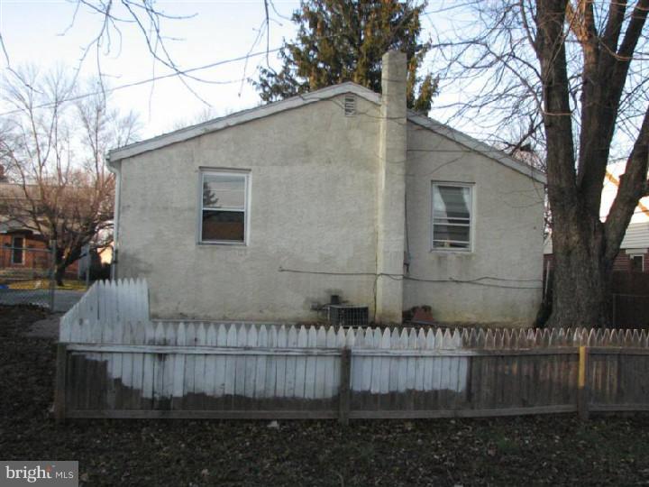 1009 Thornton Road Boothwyn, PA 19061 - Photo 3 of 15 Exterior Back