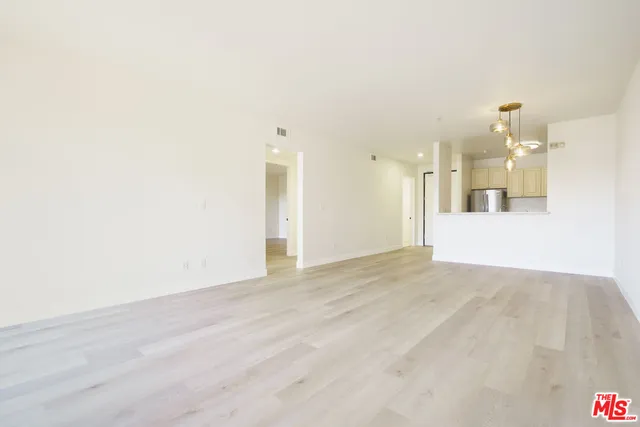 $658,000 | 625 South Berendo Street, Unit 209, Los Angeles, CA 90005