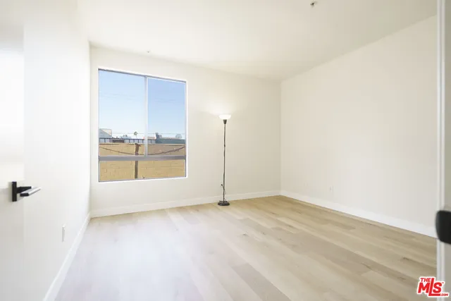 $658,000 | 625 South Berendo Street, Unit 209, Los Angeles, CA 90005