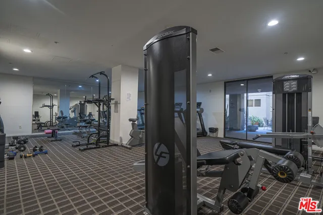 $658,000 | 625 South Berendo Street, Unit 209, Los Angeles, CA 90005