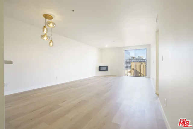 $658,000 | 625 South Berendo Street, Unit 209, Los Angeles, CA 90005