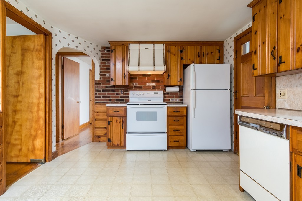 34 Newcastle Road Peabody, MA 01960 - Photo 12 of 30 Gallery Image 12