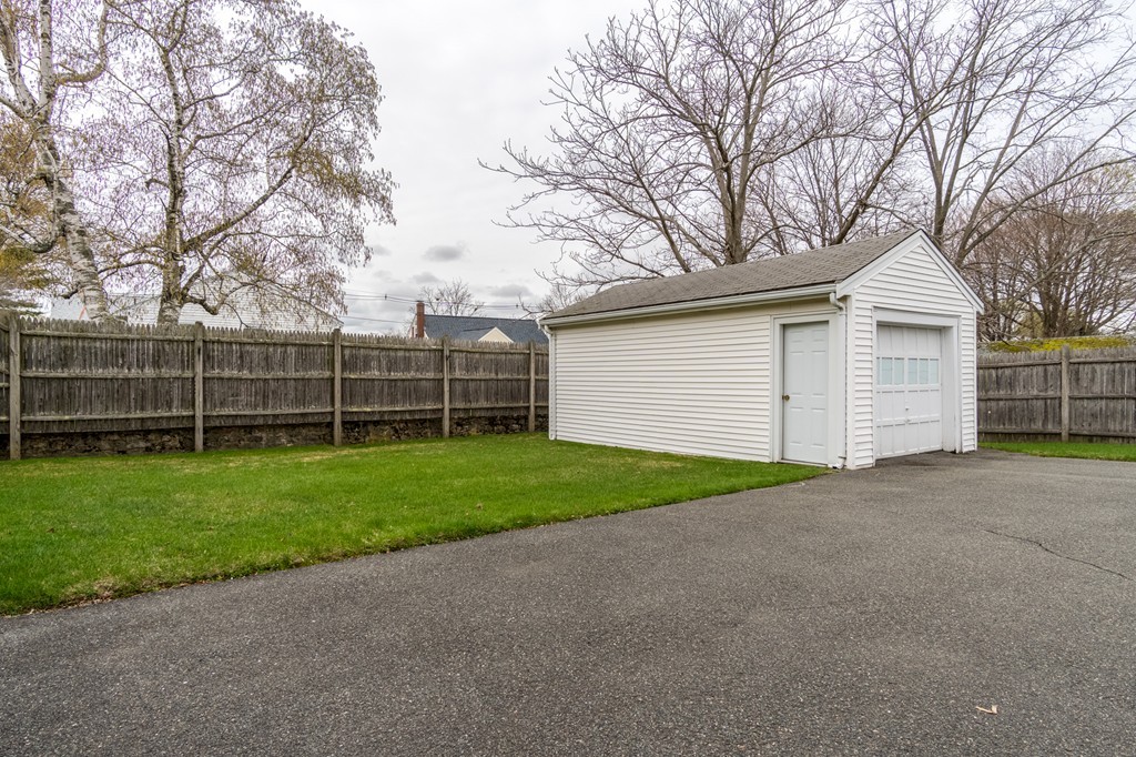 34 Newcastle Road Peabody, MA 01960 - Photo 29 of 30 Gallery Image 29