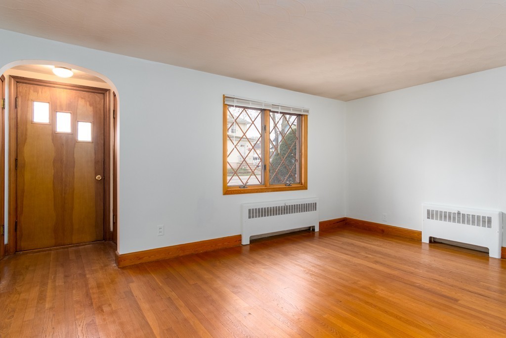 34 Newcastle Road Peabody, MA 01960 - Photo 9 of 30 Gallery Image 9